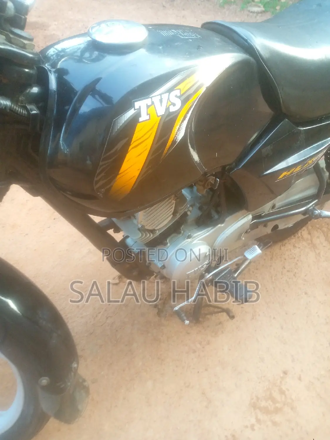 TVS HLX 125 2022 Red