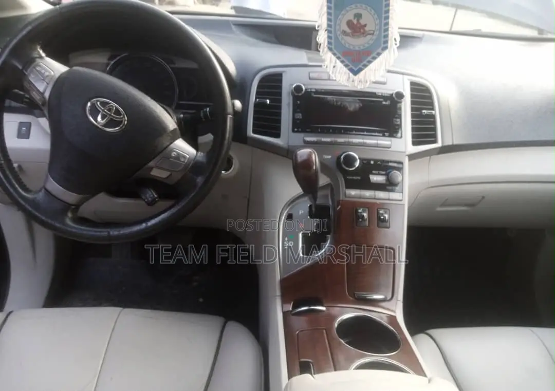 Toyota Venza LE 2012 Black