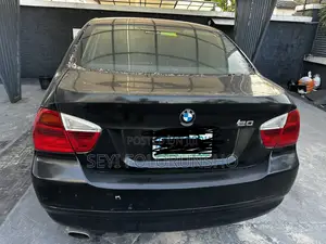 BMW 320i 2007 Black