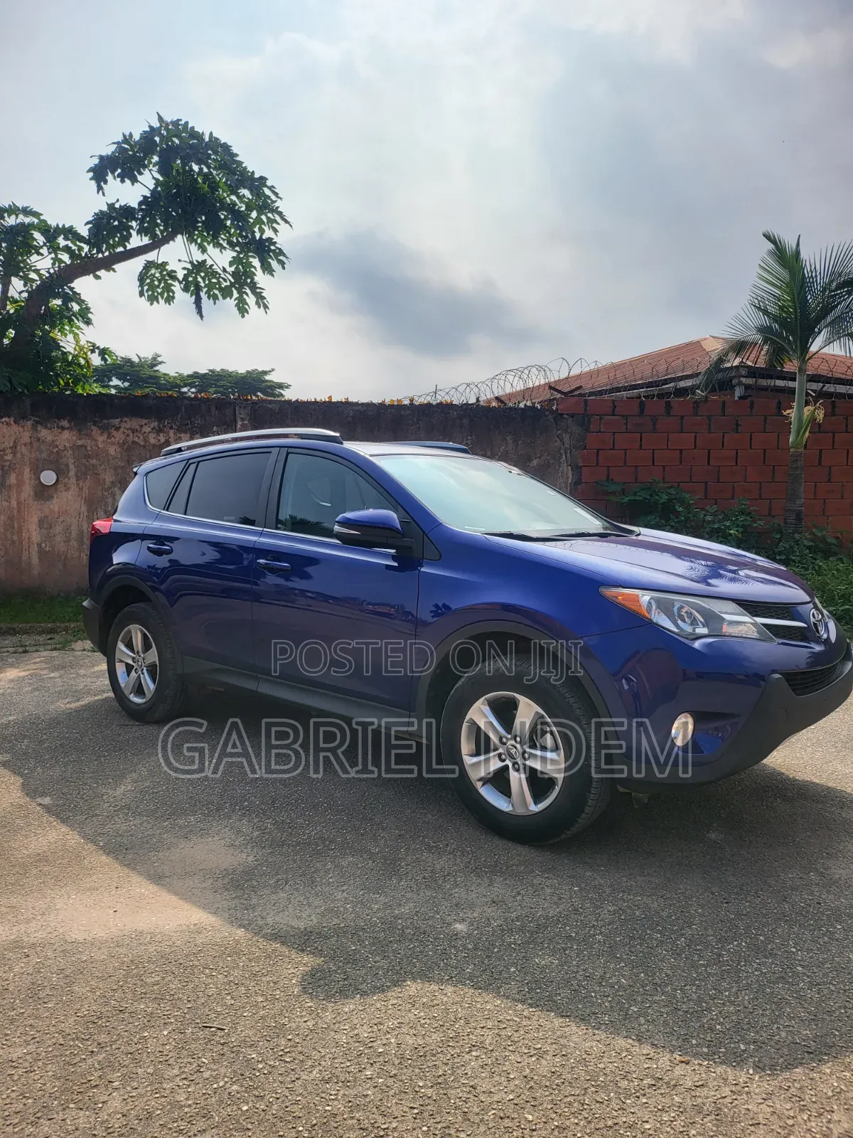 Toyota RAV4 2015 Blue