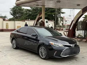 Toyota Avalon Limited Sedan FWD (3.5L 6cyl 6A) 2017 Black