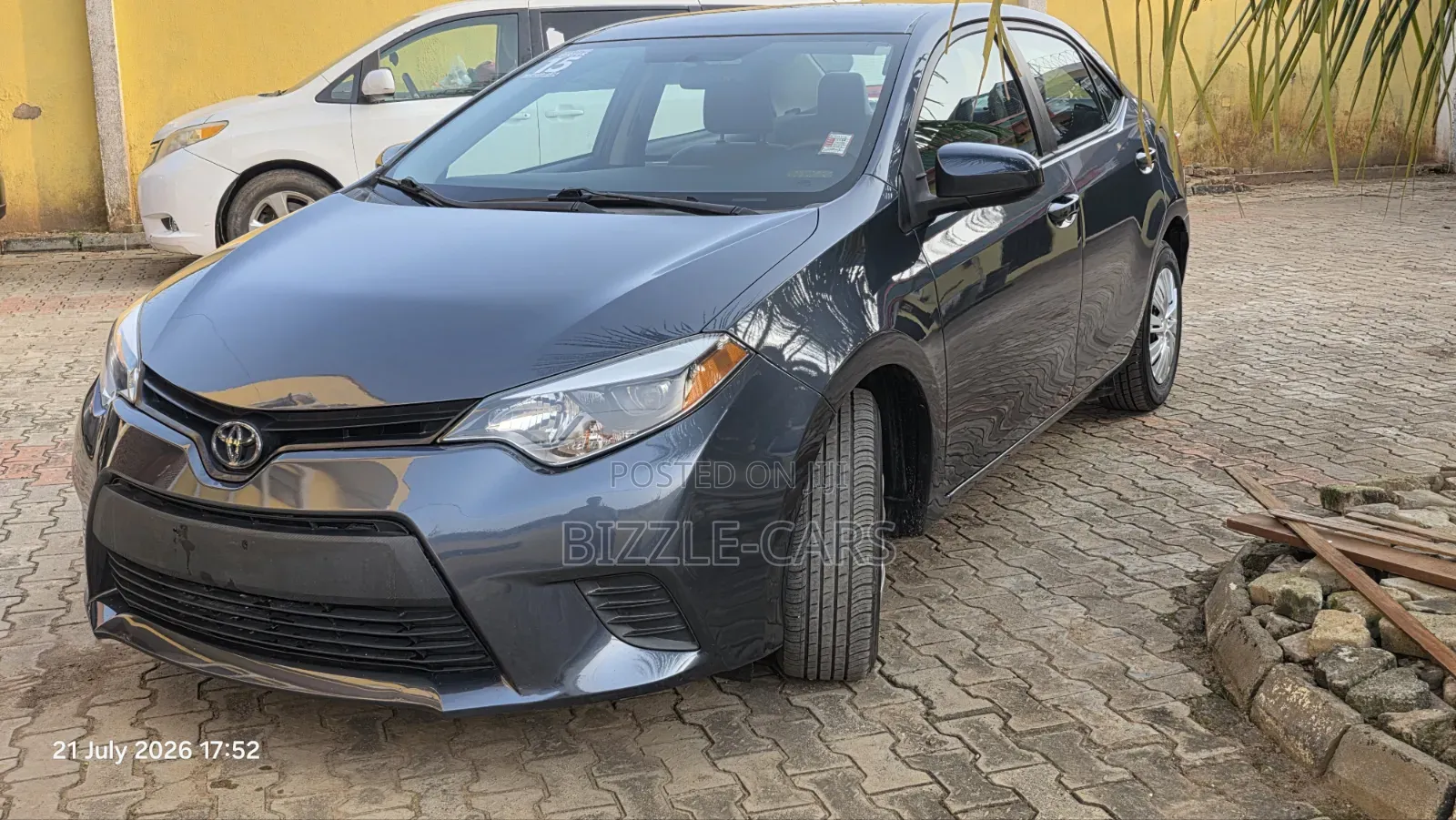 Toyota Corolla 2015 Gray