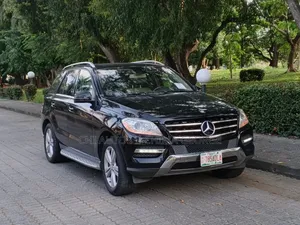 Mercedes-Benz M Class ML350 4MATIC 4dr SUV AWD (3.5L 6cyl 7A) 2014