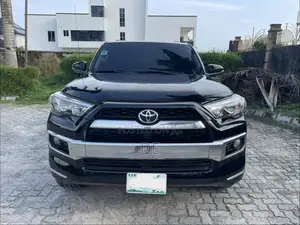 Toyota 4-Runner Limited 4WD 2010 Black