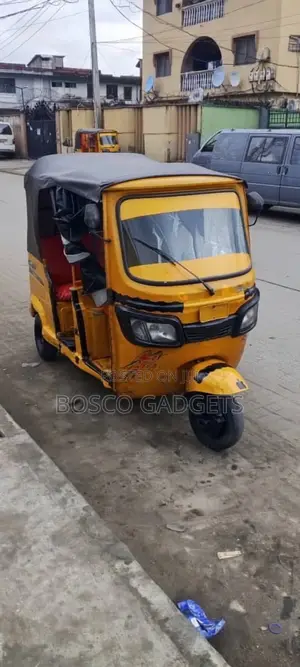 TVS King Deluxe Plus iTouch Start 2025 Yellow