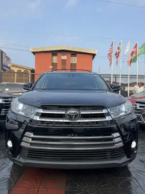 Toyota Highlander Limited Platinum 4x2 V6 (3.5L 6cyl 8A) 2018 Black