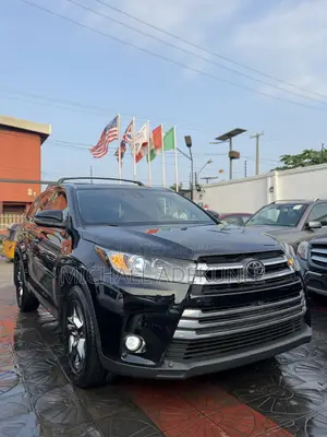 Toyota Highlander Limited Platinum 4x2 V6 (3.5L 6cyl 8A) 2018 Black