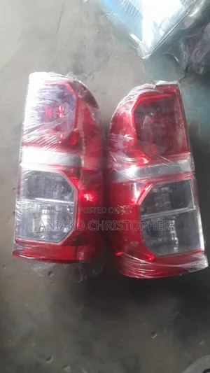 Back Light Toyota Hilux 012 Set