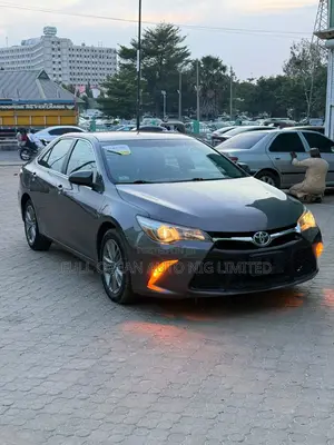 Toyota Camry SE 4dr Sedan (2.5L 4cyl 6A) 2016 Gray