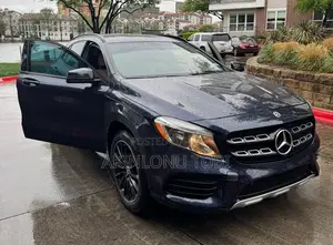 Mercedes-Benz GLA 250 2018 Blue