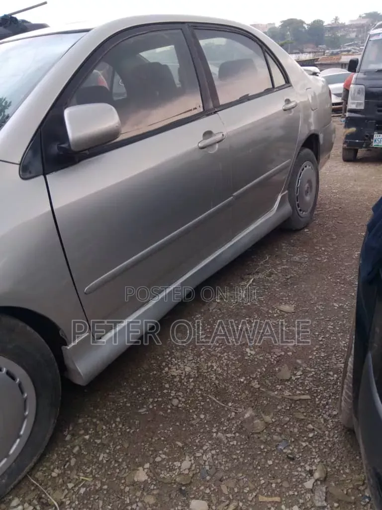 Toyota Corolla 2004 Silver