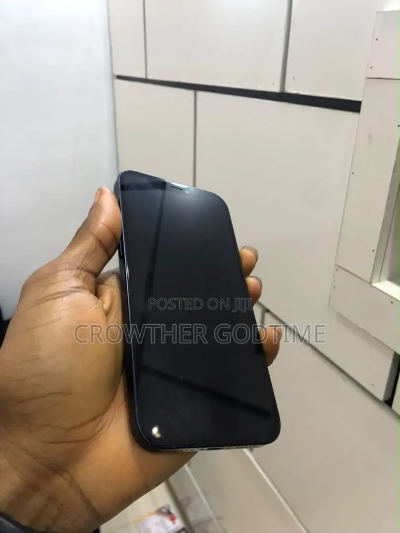 Apple iPhone 12 64 GB Black