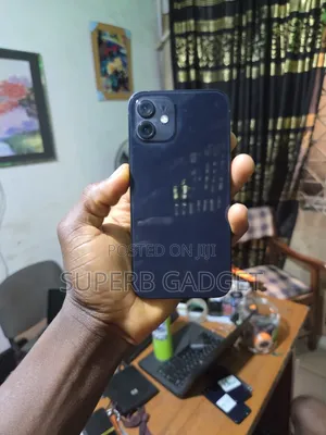 Apple iPhone 12 64 GB Black