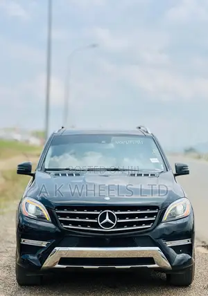 Mercedes-Benz M Class ML63 AMG 4dr SUV AWD (5.5L 8cyl Turbo 7A) 2014