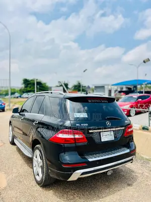 Mercedes-Benz M Class ML63 AMG 4dr SUV AWD (5.5L 8cyl Turbo 7A) 2014