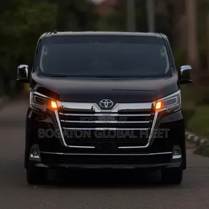 Toyota Granvia for Rent (VIP)