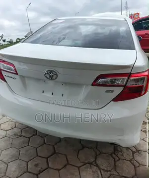 Toyota Camry SE 4dr Sedan (2.5L 4cyl 6A) 2012 White