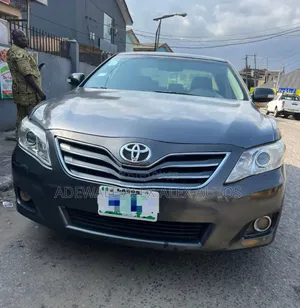 Toyota Camry XLE V6 4dr Sedan (3.5L 6cyl 6AM) 2008 Gray