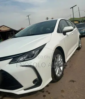 Toyota Corolla 2025 White