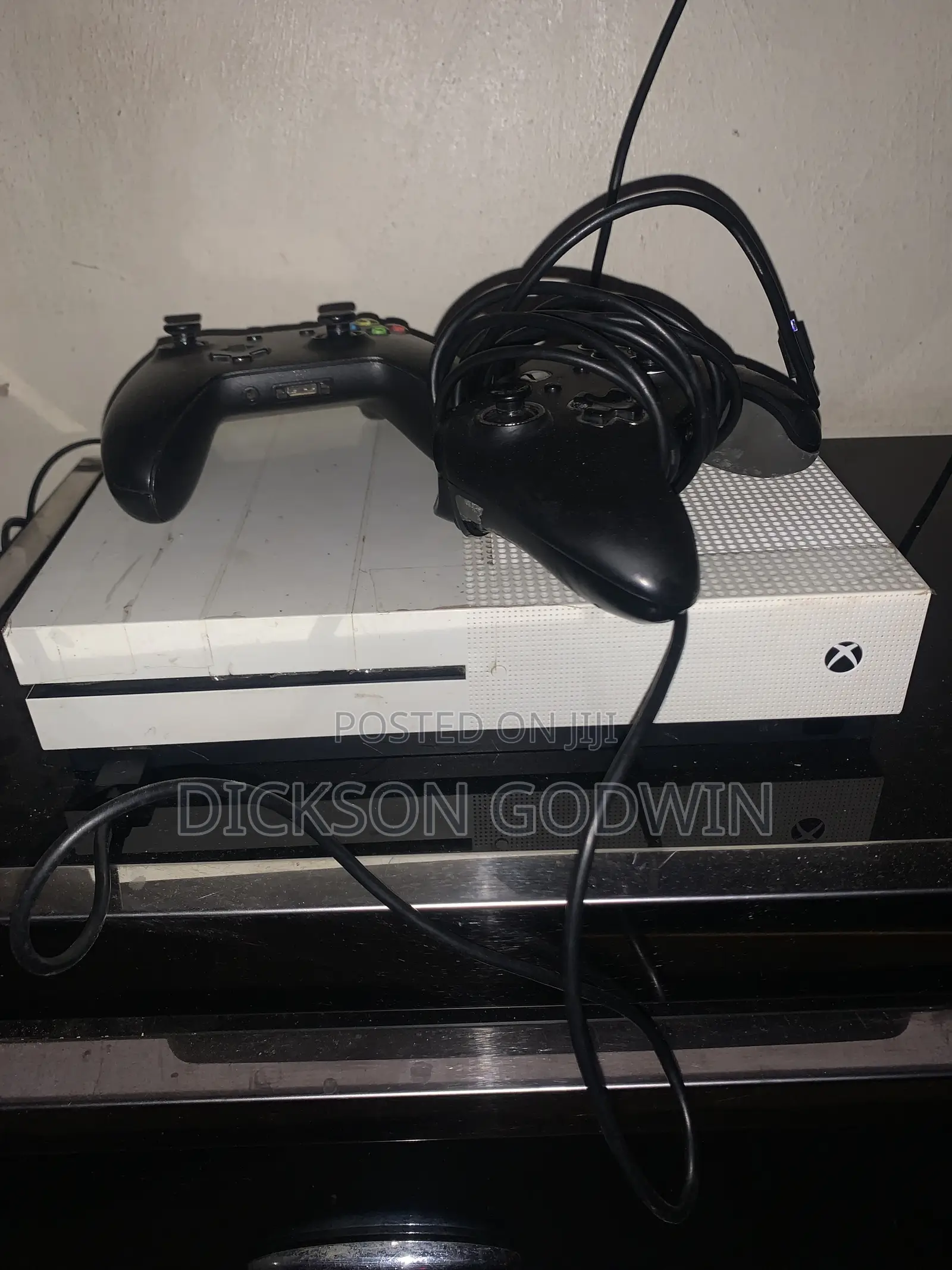 Microsoft Xbox One S