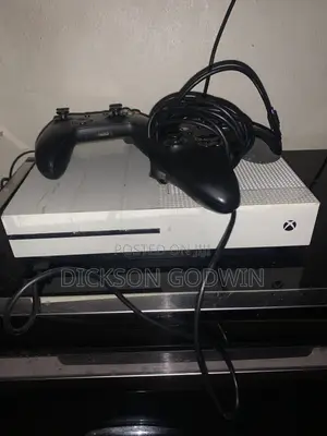 Microsoft Xbox One S