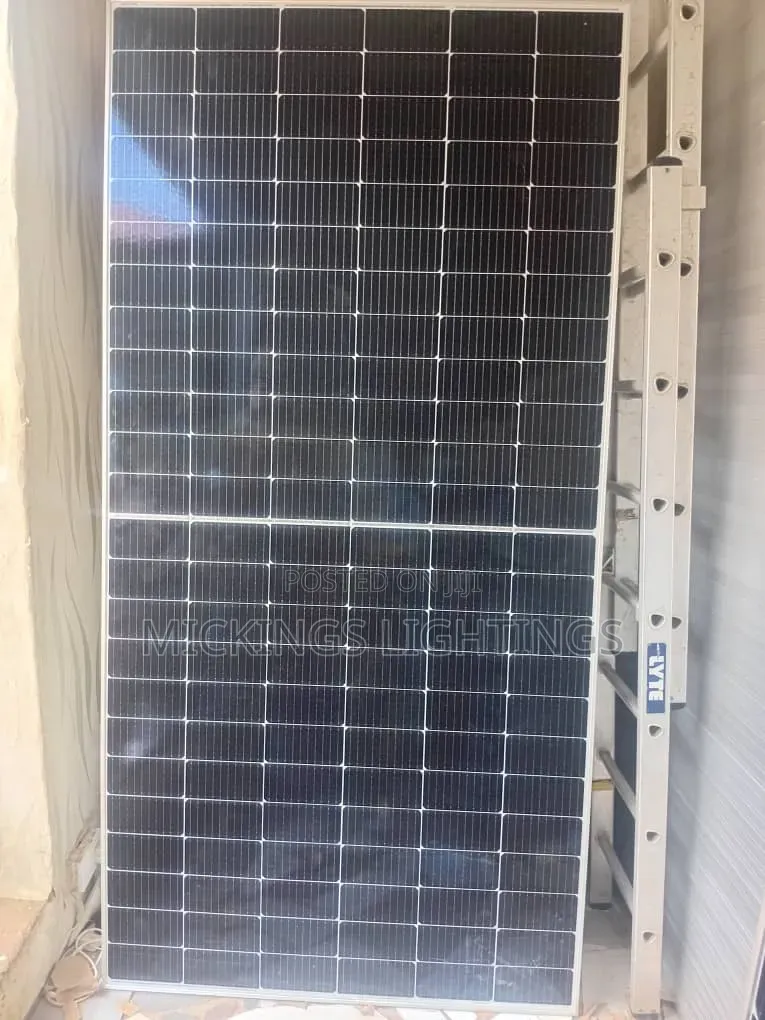 600 Watts Bi- Facial Solar Panel