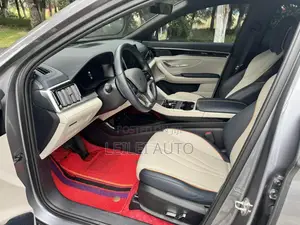 BYD Song Plus DM-i 2025 Gray