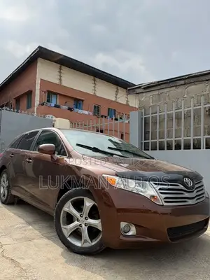 Toyota Venza XLE 2010 Brown