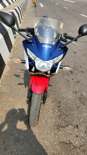 Honda CBR 2013 Blue