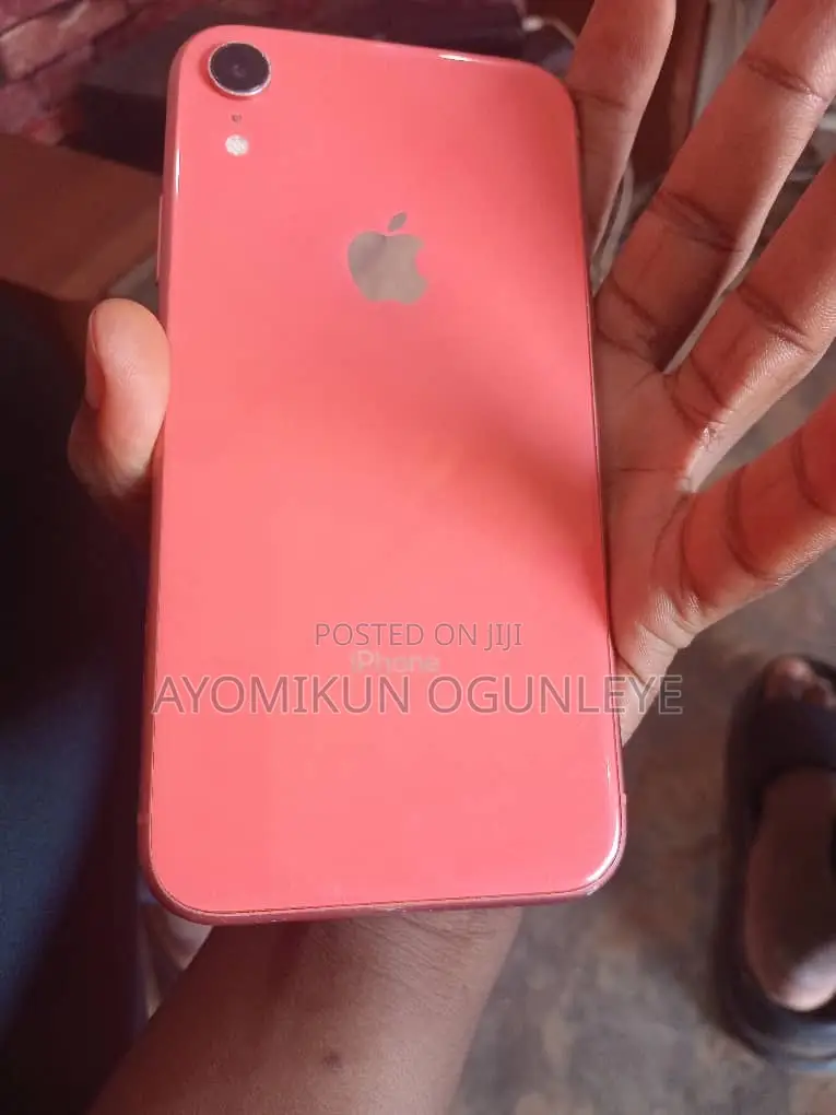 Apple iPhone XR 64 GB Pink