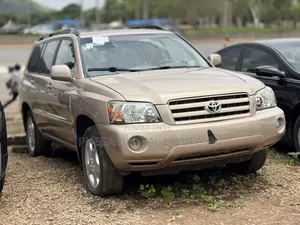 Toyota Highlander Limited V6 2005 Gold