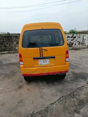Suzuki Every 2010 Yellow