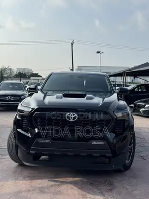Toyota Tacoma 2024 Black
