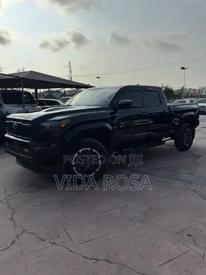 Toyota Tacoma 2024 Black