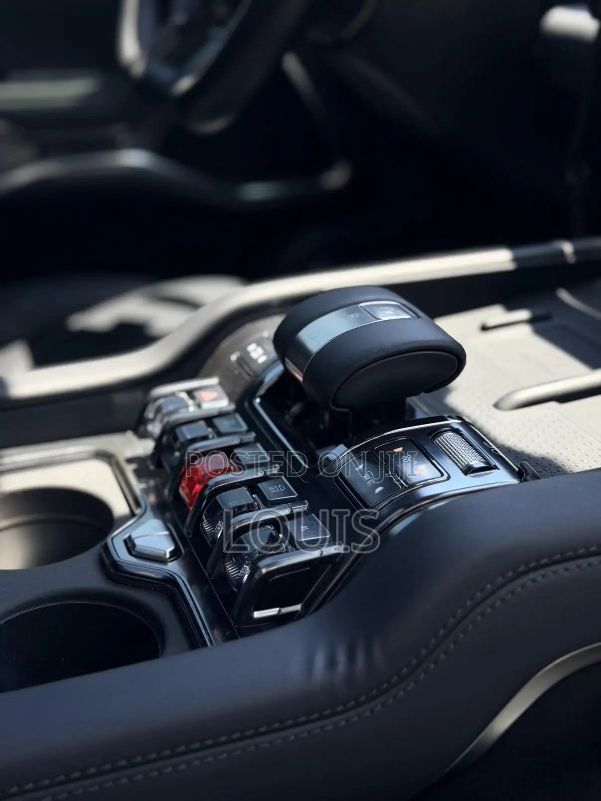 BYD Leopard 8 2.0 Hybrid AWD 2025 Black