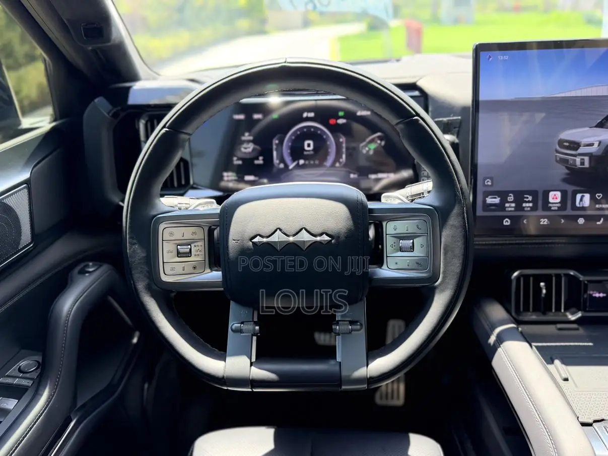 BYD Leopard 8 2.0 Hybrid AWD 2025 Black