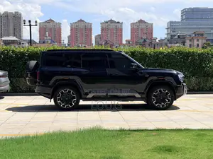 BYD Leopard 8 2.0 Hybrid AWD 2025 Black