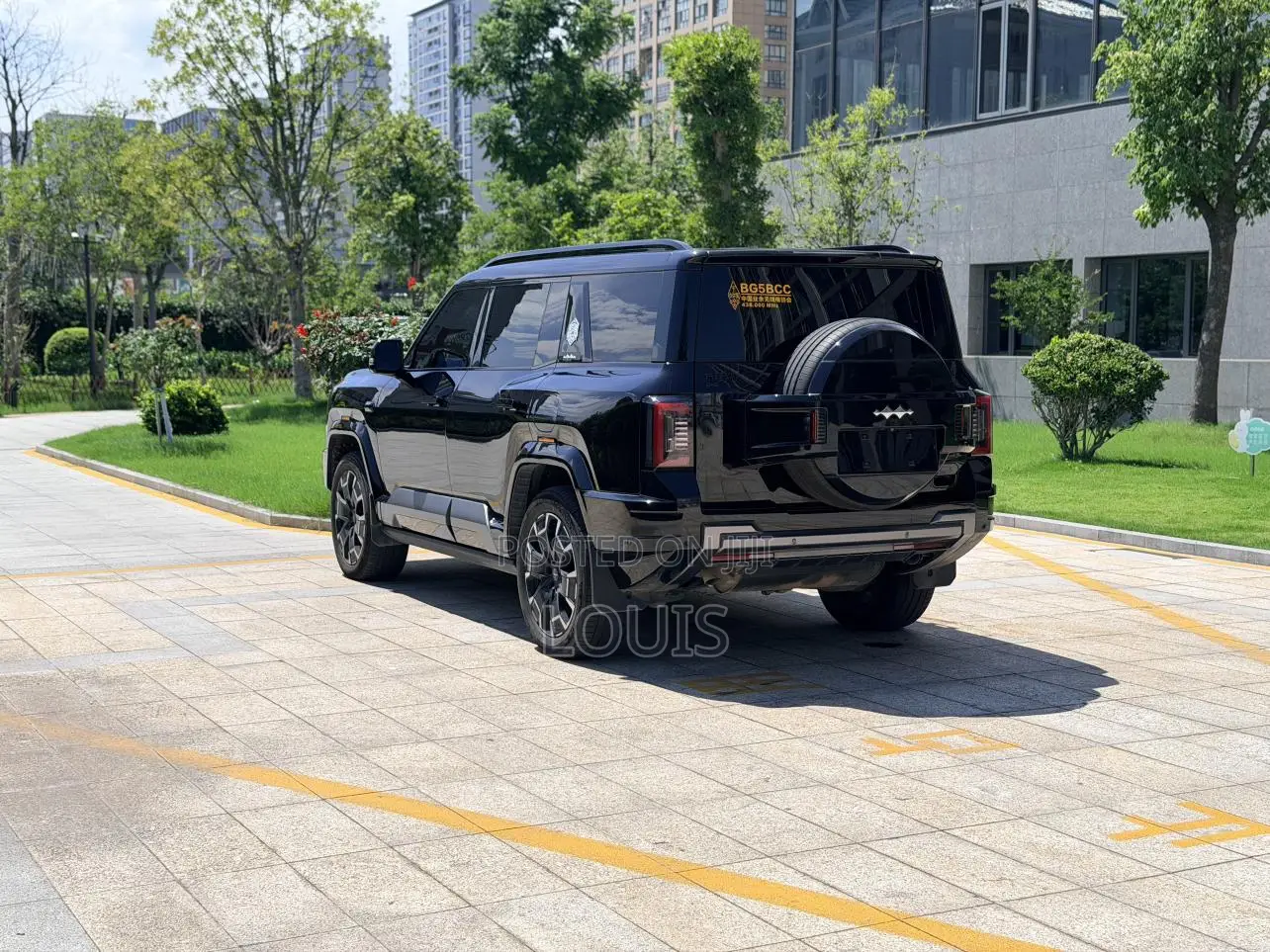 BYD Leopard 8 2.0 Hybrid AWD 2025 Black