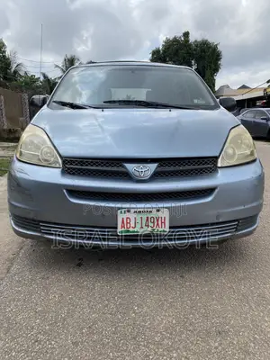 Toyota Sienna XLE 2005 Blue