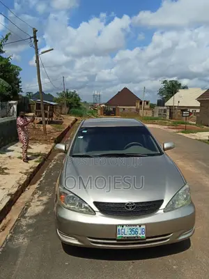 Toyota Camry LE 4dr Sedan (2.4L 4cyl 5A) 2006 Gold