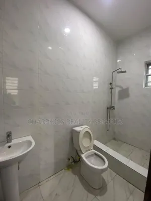 4bdrm Duplex in Lekki Phase 2 for rent