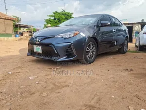 Toyota Corolla LE 4dr Sedan (1.8L 4cyl CVT) 2017 Gray