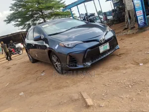 Toyota Corolla LE 4dr Sedan (1.8L 4cyl CVT) 2017 Gray