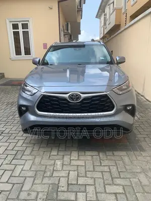 Toyota Highlander XLE AWD 2020