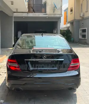 Mercedes-Benz C300 2013 Black