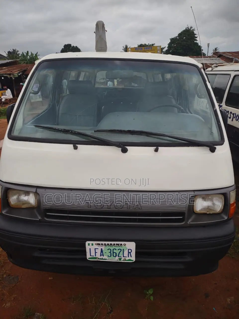 Toyota HiAce 2005 White