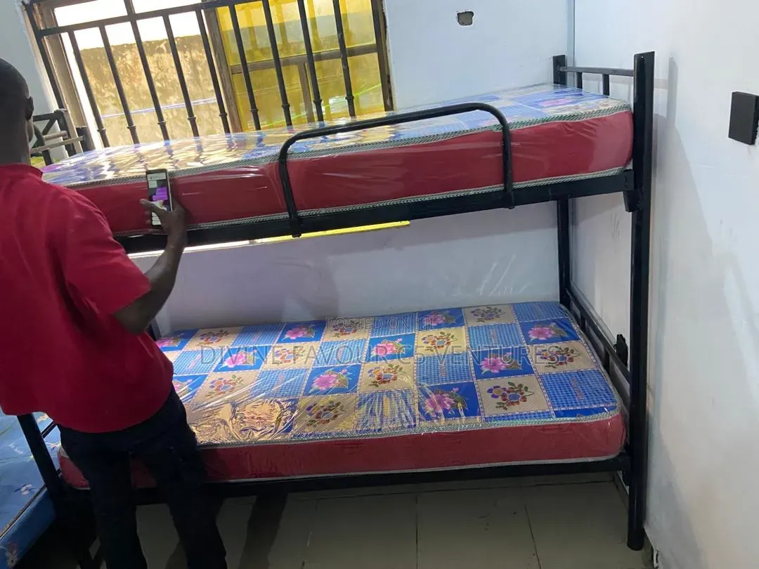 Bunk Beds 3x6 Ft Detachable Hostel / Home Metal Bed Frame