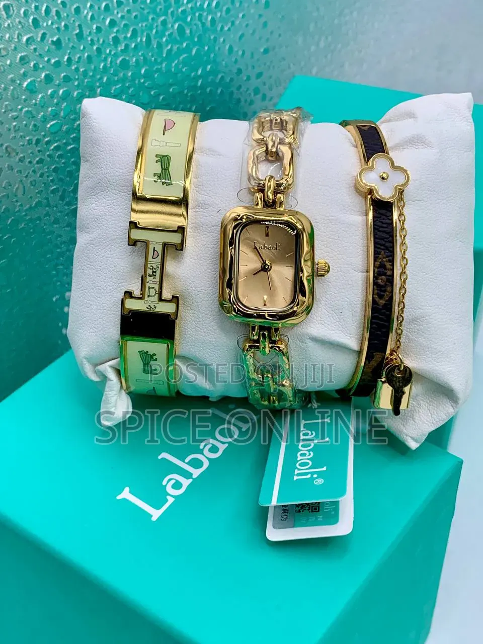 Affordable Labaoli Female Set in Store