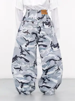 Vetements Camouflage Baggy Denim Jean
