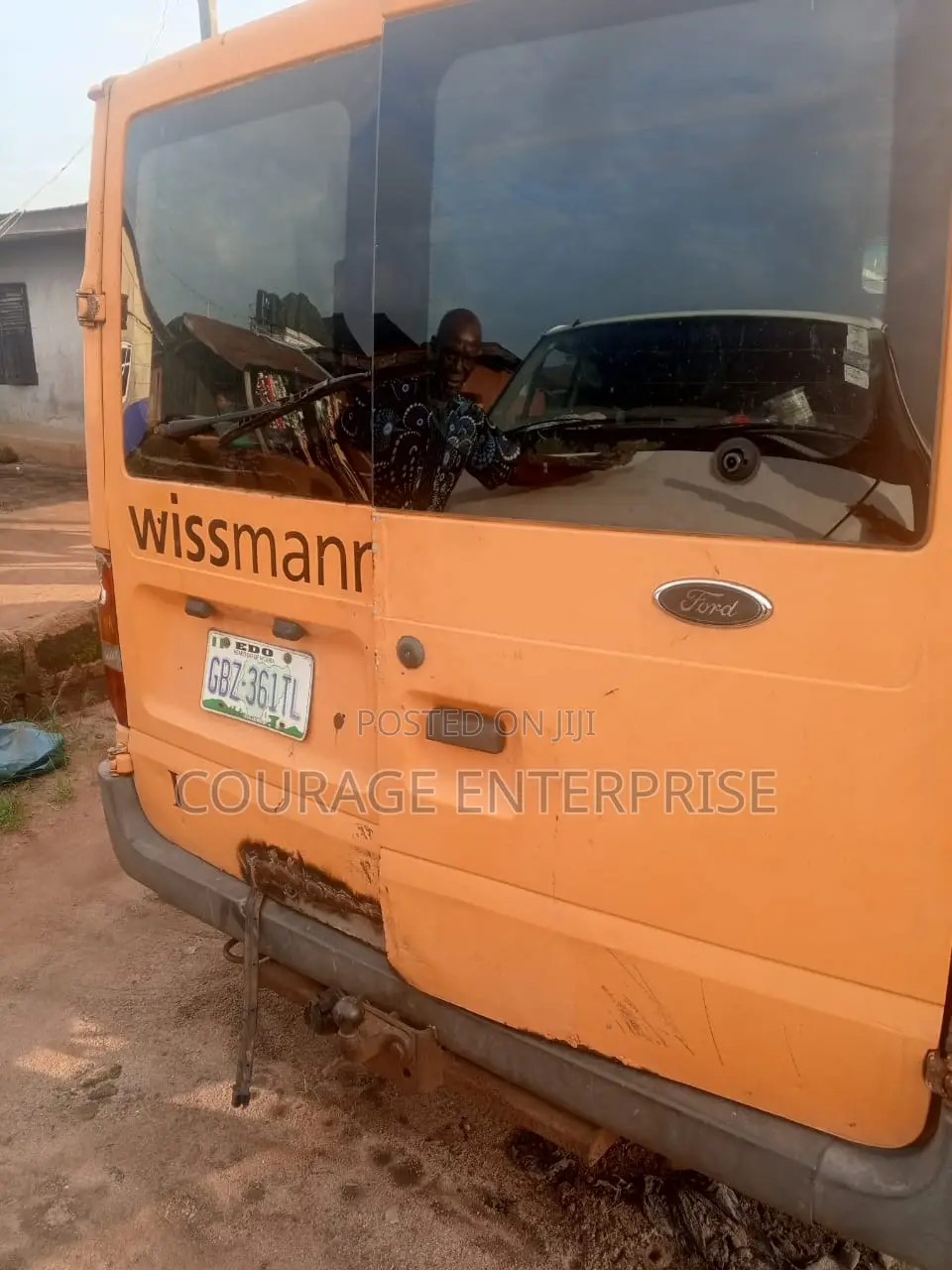 Ford Transit 2007 Orange